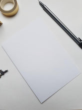 Load image into Gallery viewer, Queenie